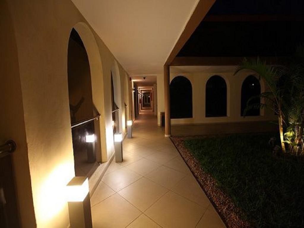 Hotel Palm Beach Пуэнт-Нуар Экстерьер фото