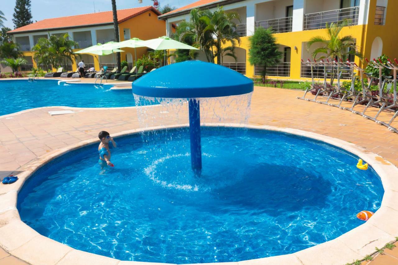 Hotel Palm Beach Пуэнт-Нуар Экстерьер фото