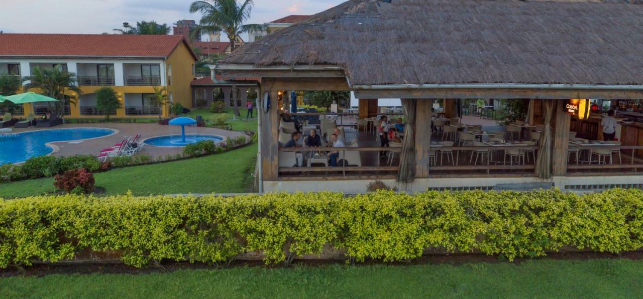 Hotel Palm Beach Пуэнт-Нуар Экстерьер фото